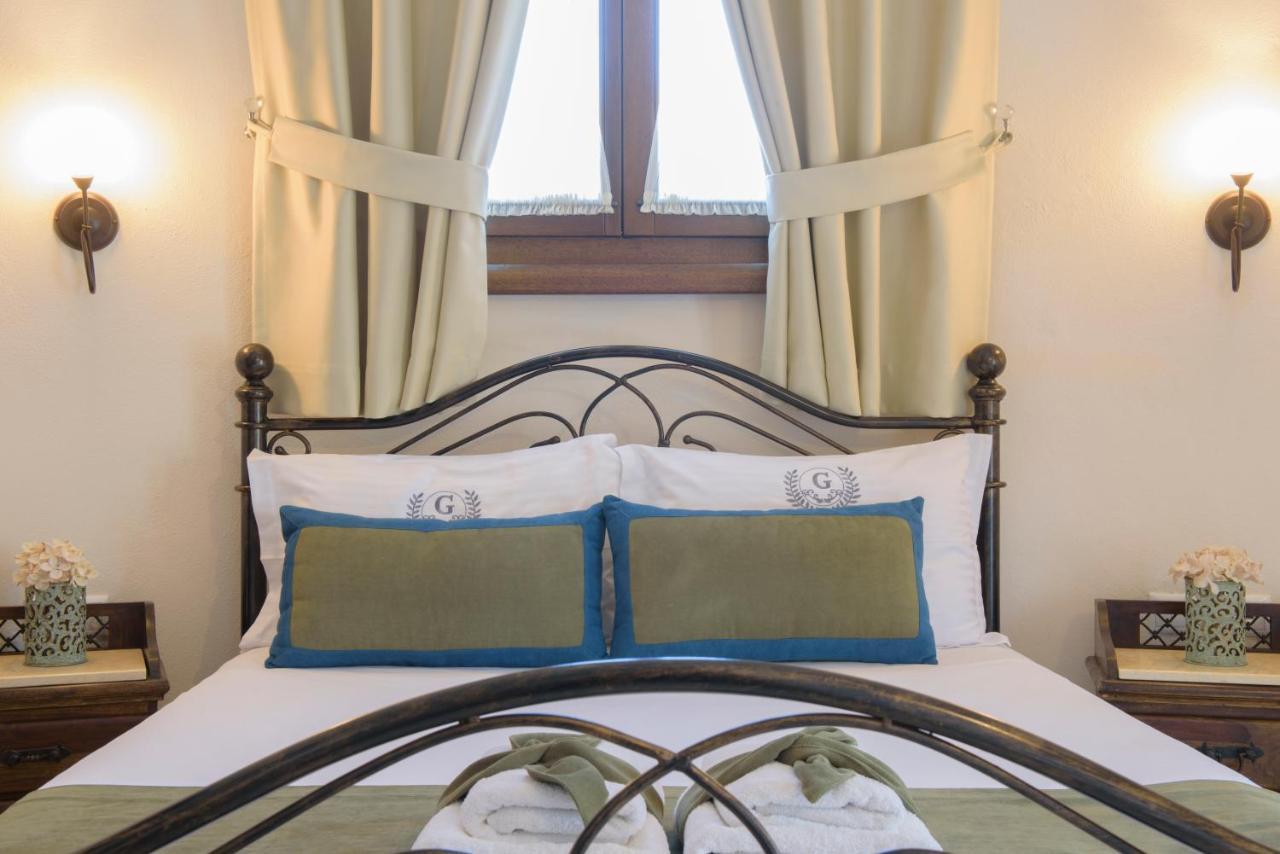 Apart Boutique Giorgos Амолиани Номер фото