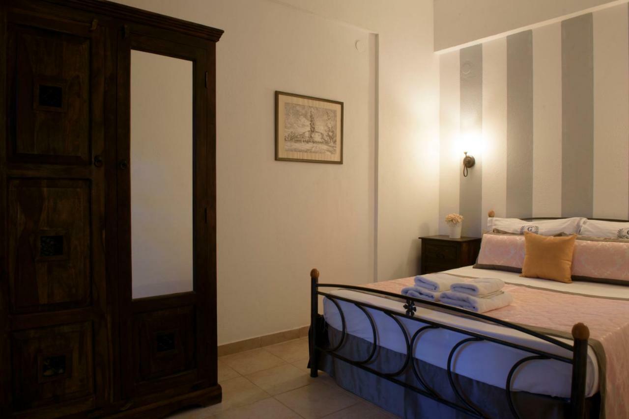 Apart Boutique Giorgos Амолиани Номер фото